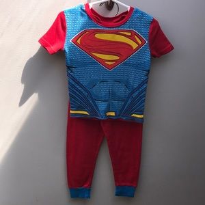 Kids pjs set. 4T